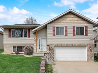 3140 Collingwood Dr, Sun Prairie, WI