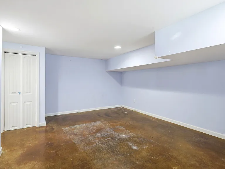527 Stevenson St — Photo 43
