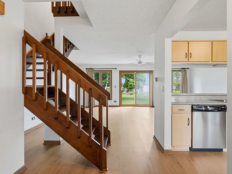 341 Redwing Dr — Photo 11