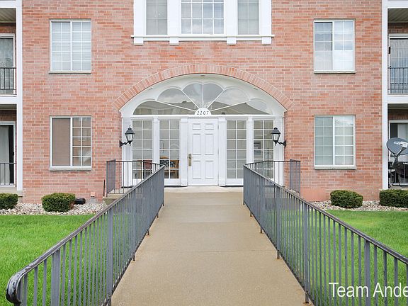 2nd image of 2207 Porter St SW APT 107