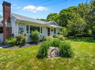 386 Stone Church Rd, Tiverton, RI 02878