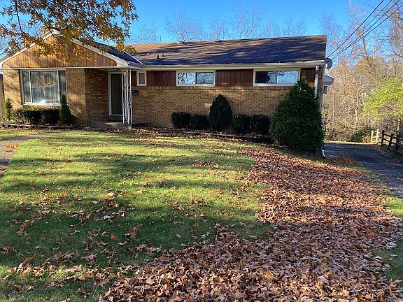 Driveway goes to back 