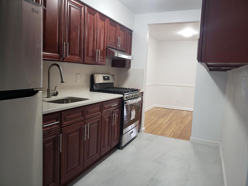 1st image of 144 27th Ave Floor 2