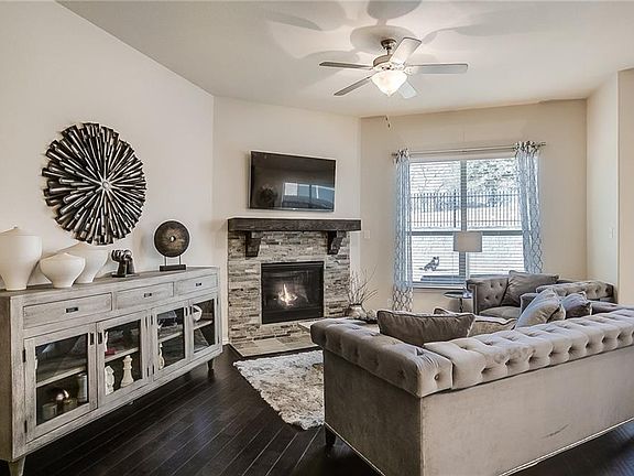 4th image of 2432 Barranca Dr
