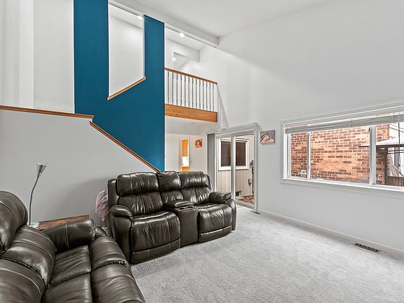5th image of 233 Willow Ln
