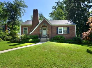 8915 Grant St, Bethesda, MD 20817