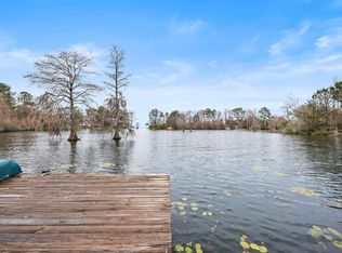 107 Jacks Ln, Bonneau, SC 29431