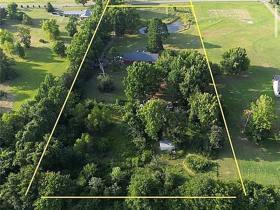 2nd image of 230 Summerglow Rd
