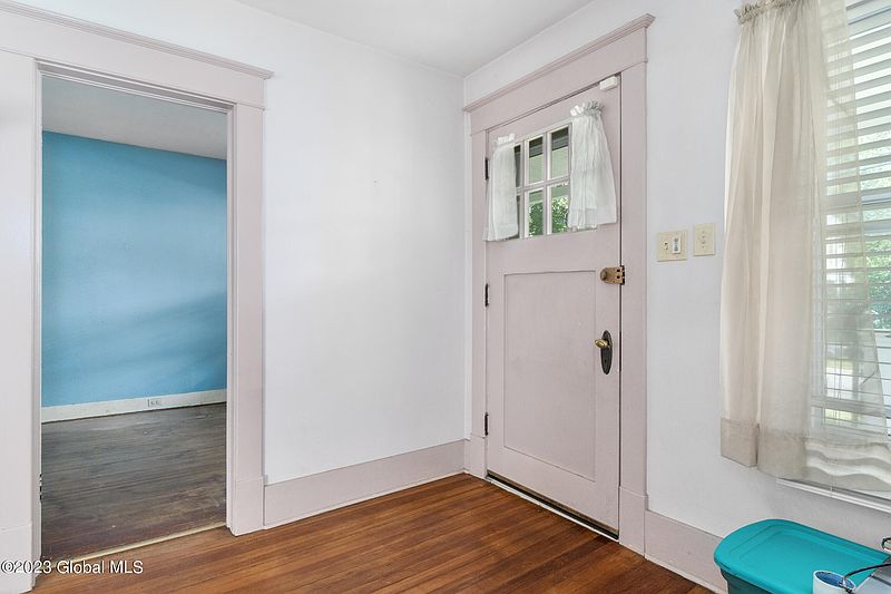 4th image of 1057 Dean Street