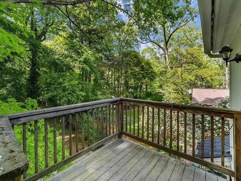 1304 Buckingham Rd — Photo 25