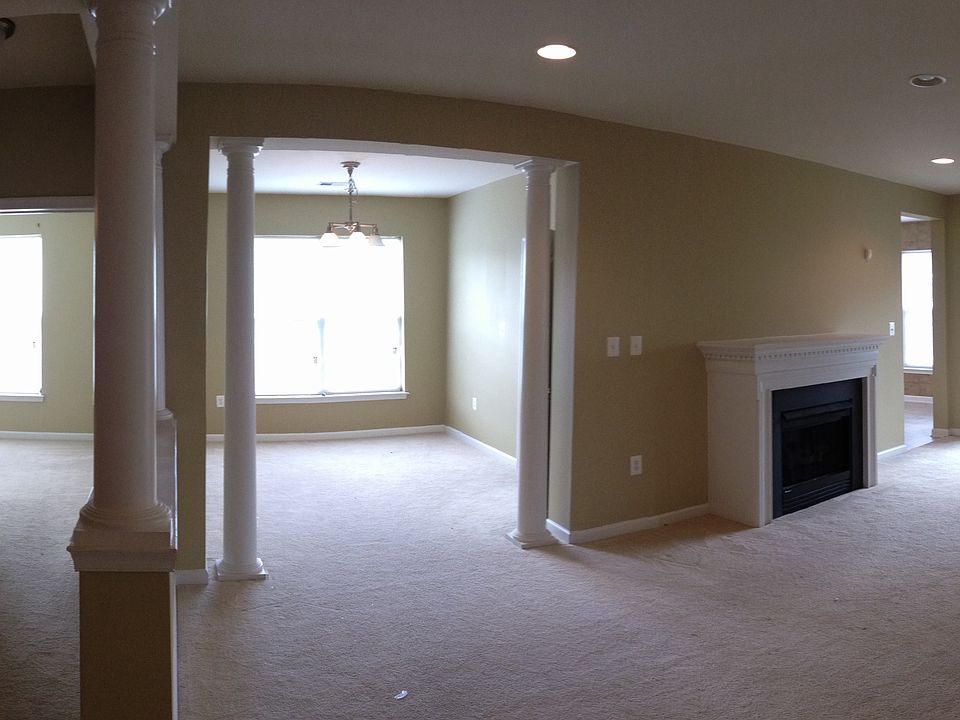 Living Room / Dining Room