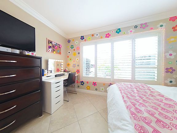 5th image of 4865 Campanile Dr