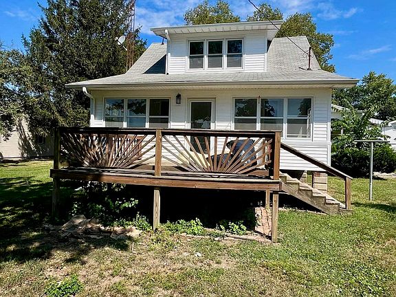 3rd image of 614 Virginia Ave