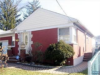 2nd image of 434 N 10th St