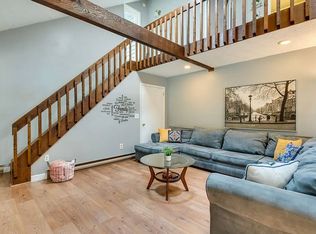 332 Clearview Dr, Long Pond, PA 18334