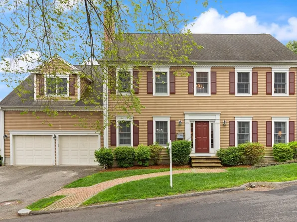 302 Dale St, Waltham, MA 02451
