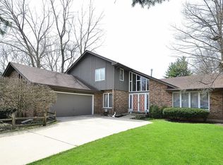 1144 Pine Ct, Batavia, IL