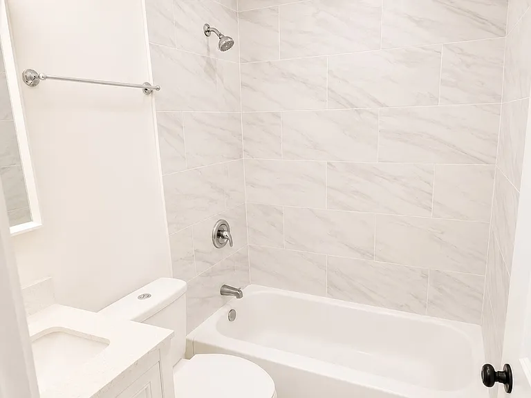 1439 E 66th Pl #3W — Photo 10