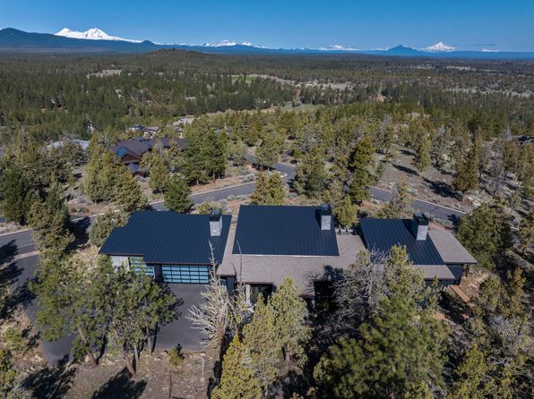 2060 NW Perspective Dr, Bend, OR 97703
