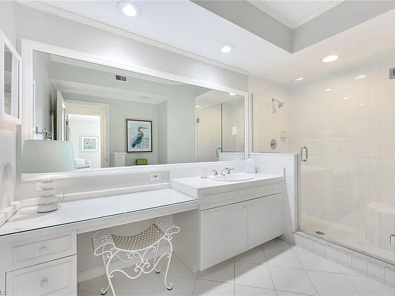 797 Willowbrook Dr #203 — Photo 15