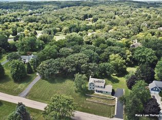 3N802 S Bridle Creek Dr, Saint Charles, IL 60175