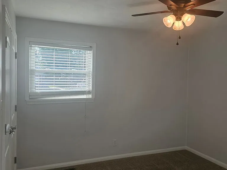1068 Sharon Dr — Photo 19