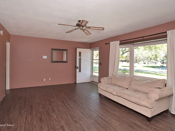 3rd image of 206 S Maple Ave