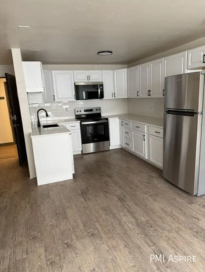 Beautifully Renovated 2-bed, 1-bath in Great Sloan's Lake Neighborhood — Photo 2