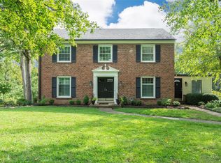 13 Chaminade Dr, Saint Louis, MO 63141