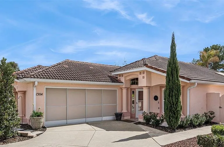 1304 Santa Rosa Ct — Photo 1