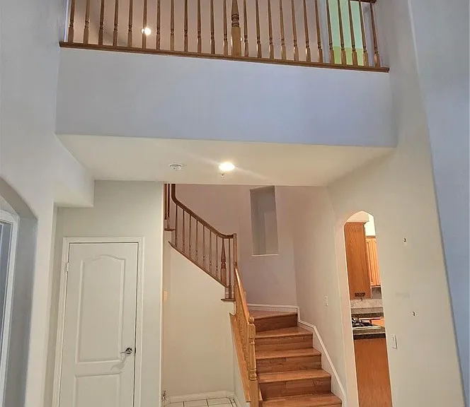 1520 Upland Hills Dr S — Photo 2