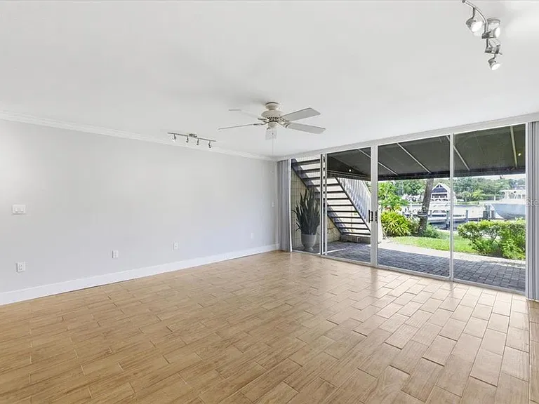 2424 W Tampa Bay Blvd #G104 — Photo 22
