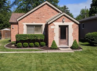 39476 Muffatt St, Harrison Township, MI 48045