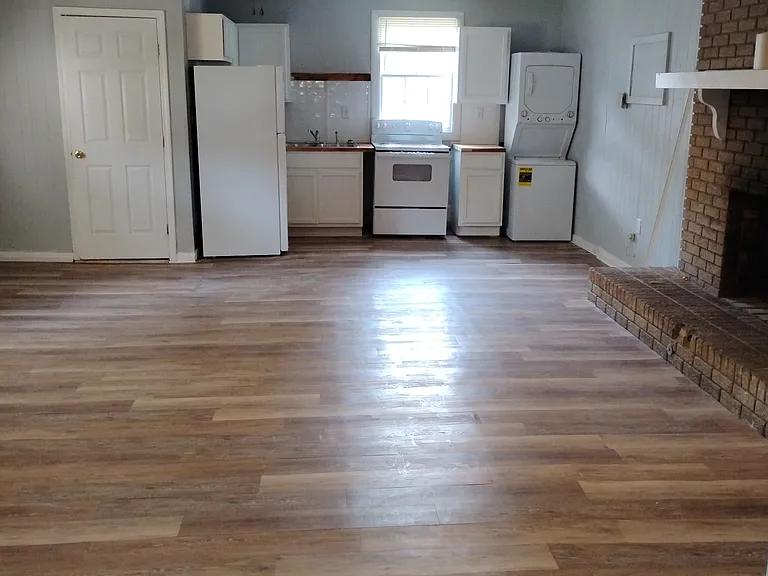 106 N 20th Ave #B — Photo 1