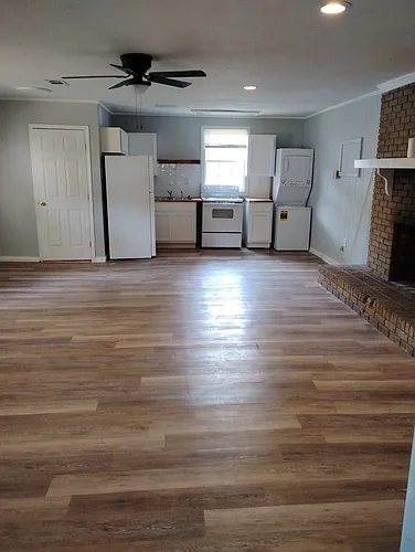 106 N 20th Ave #B Photo 1