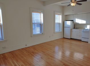 1919 Dupont Ave S, Minneapolis, MN 55403