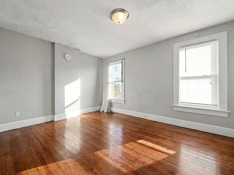 396 E Northwood Ave — Photo 8