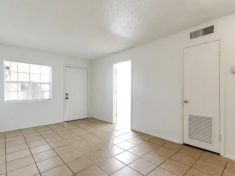 2529 Caper Ln #105 — Photo 10