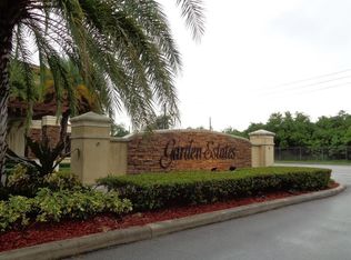 15457 SW 119th St, Miami, FL 33196