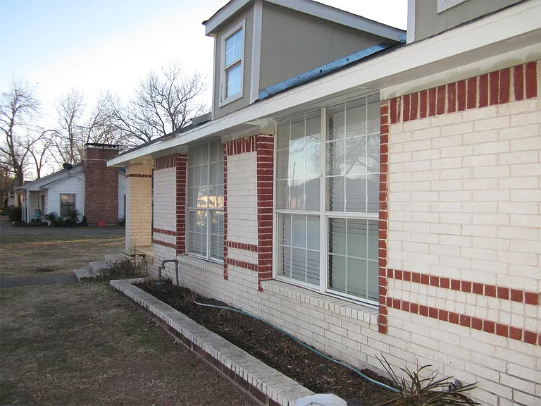 121 N Hamilton St — Photo 14