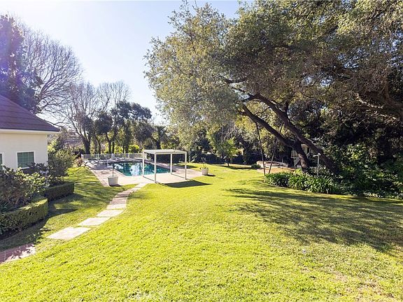 4th image of 960 Hampton Rd