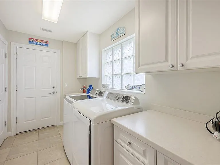 11605 Garessio Ln — Photo 7