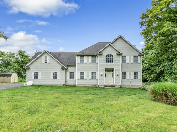 6 Wisteria Lane, Oxford, CT 06478