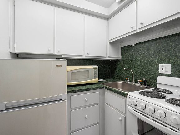3rd image of 11979 Frankstown Rd APT 601