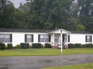 99 Thornes Farm Rd, Newport, NC 28570