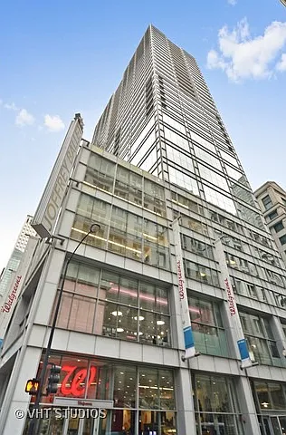 8 E Randolph St #3103 — Photo 12
