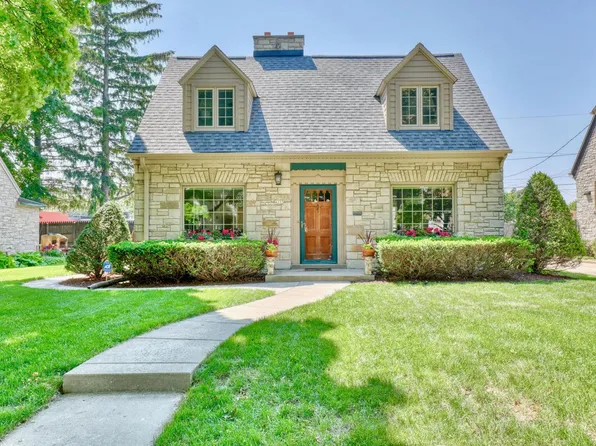 4255 South Burrell STREET, Milwaukee, WI 53207