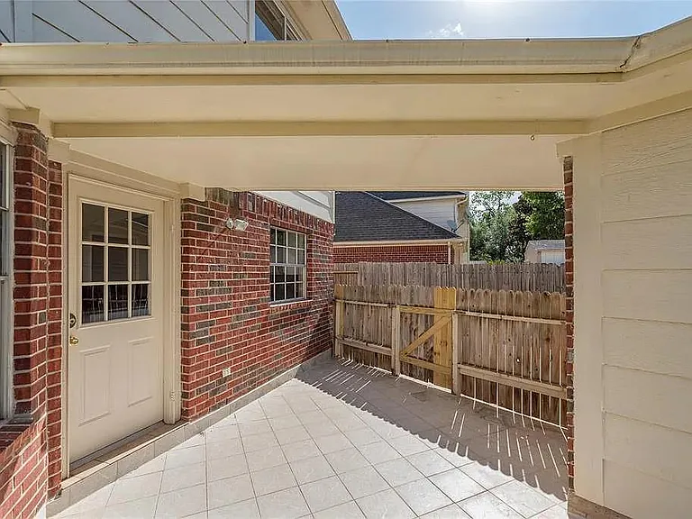 215 Birch Hill Dr — Photo 13