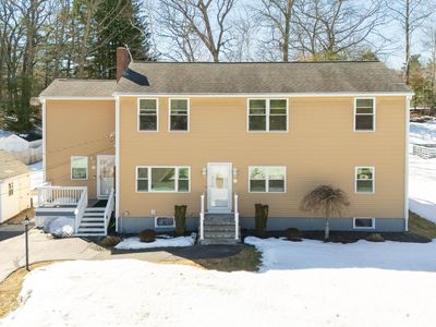 8 Ridgeview Avenue, Salem, NH, 03079