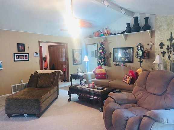 4th image of 517 Forrest Dr